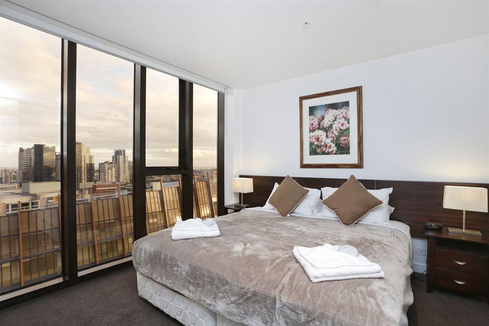 Aura On Flinders Serviced Apartments Melbourne Exterior photo
