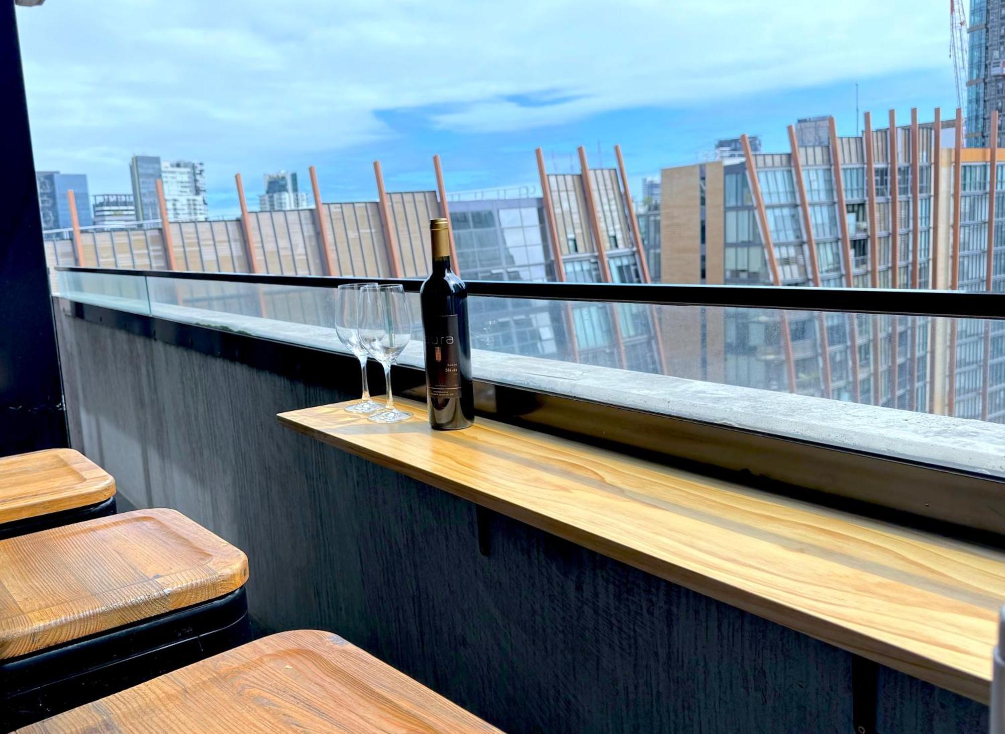 Aura On Flinders Serviced Apartments Melbourne Exterior photo