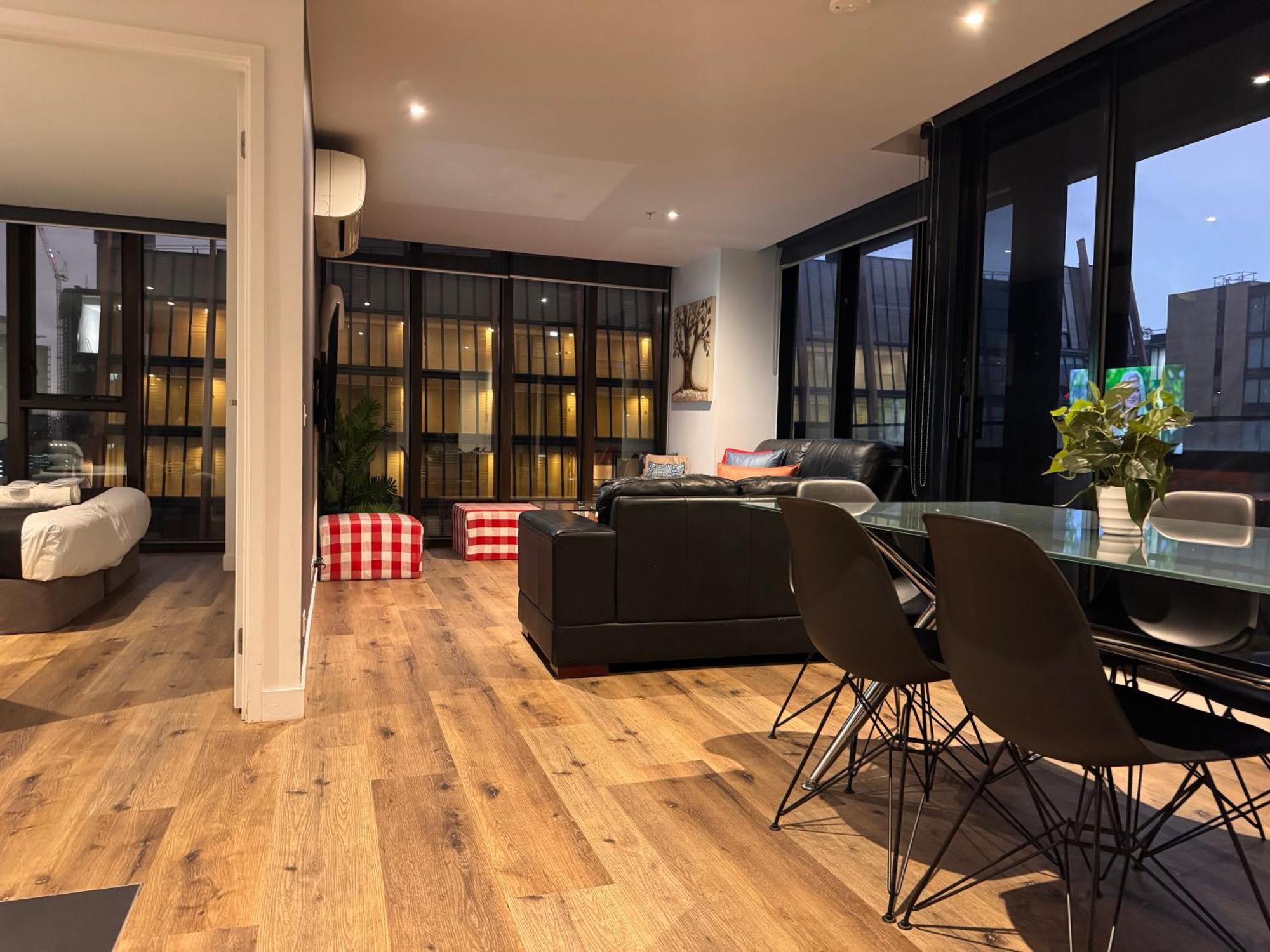 Aura On Flinders Serviced Apartments Melbourne Exterior photo