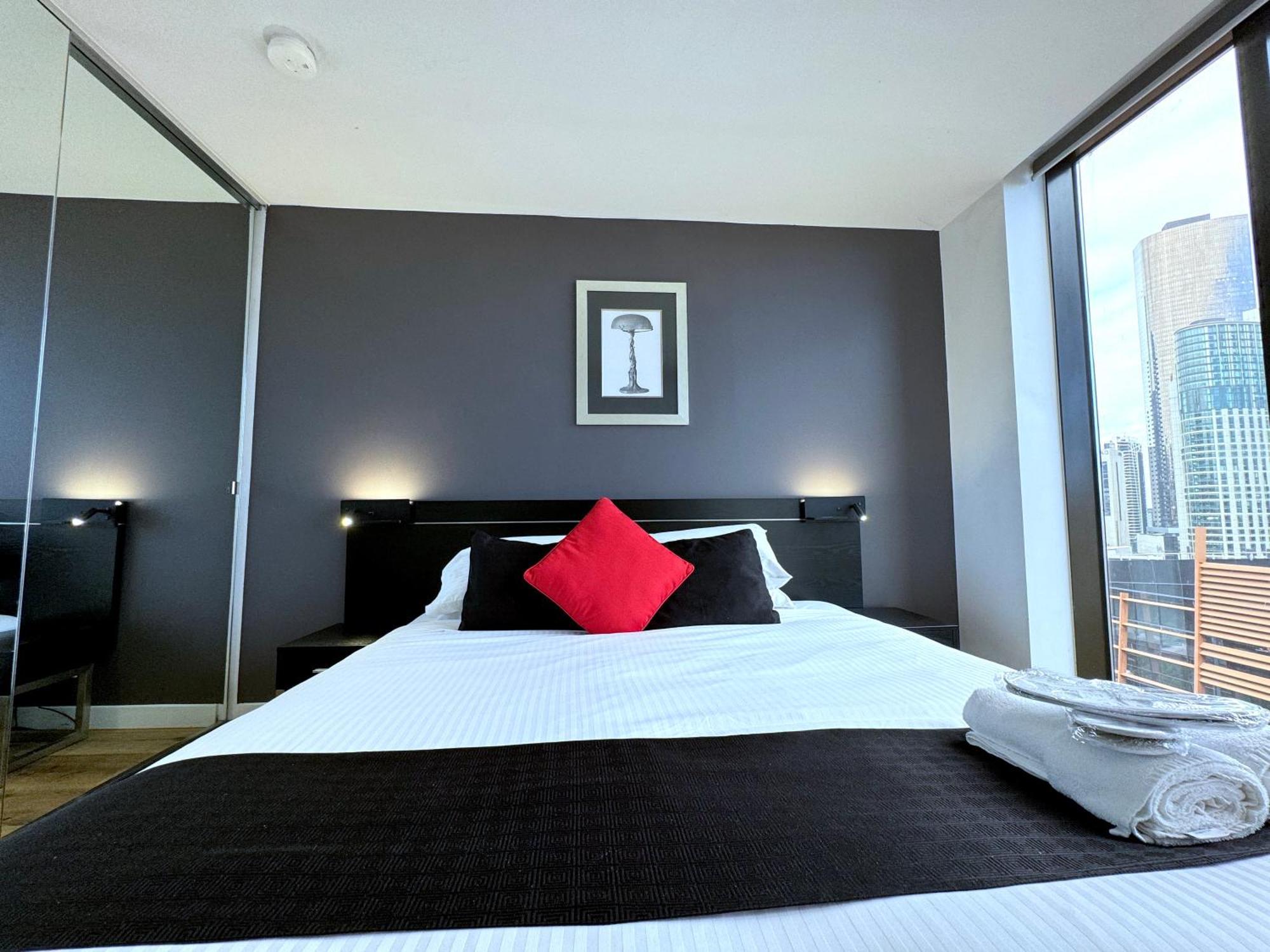 Aura On Flinders Serviced Apartments Melbourne Exterior photo