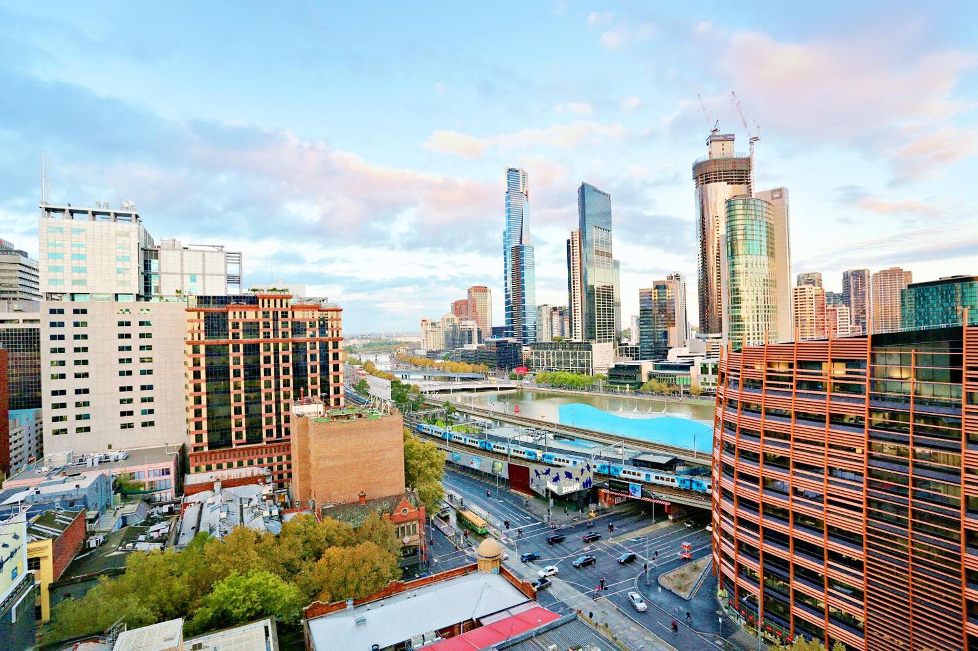 Aura On Flinders Serviced Apartments Melbourne Exterior photo