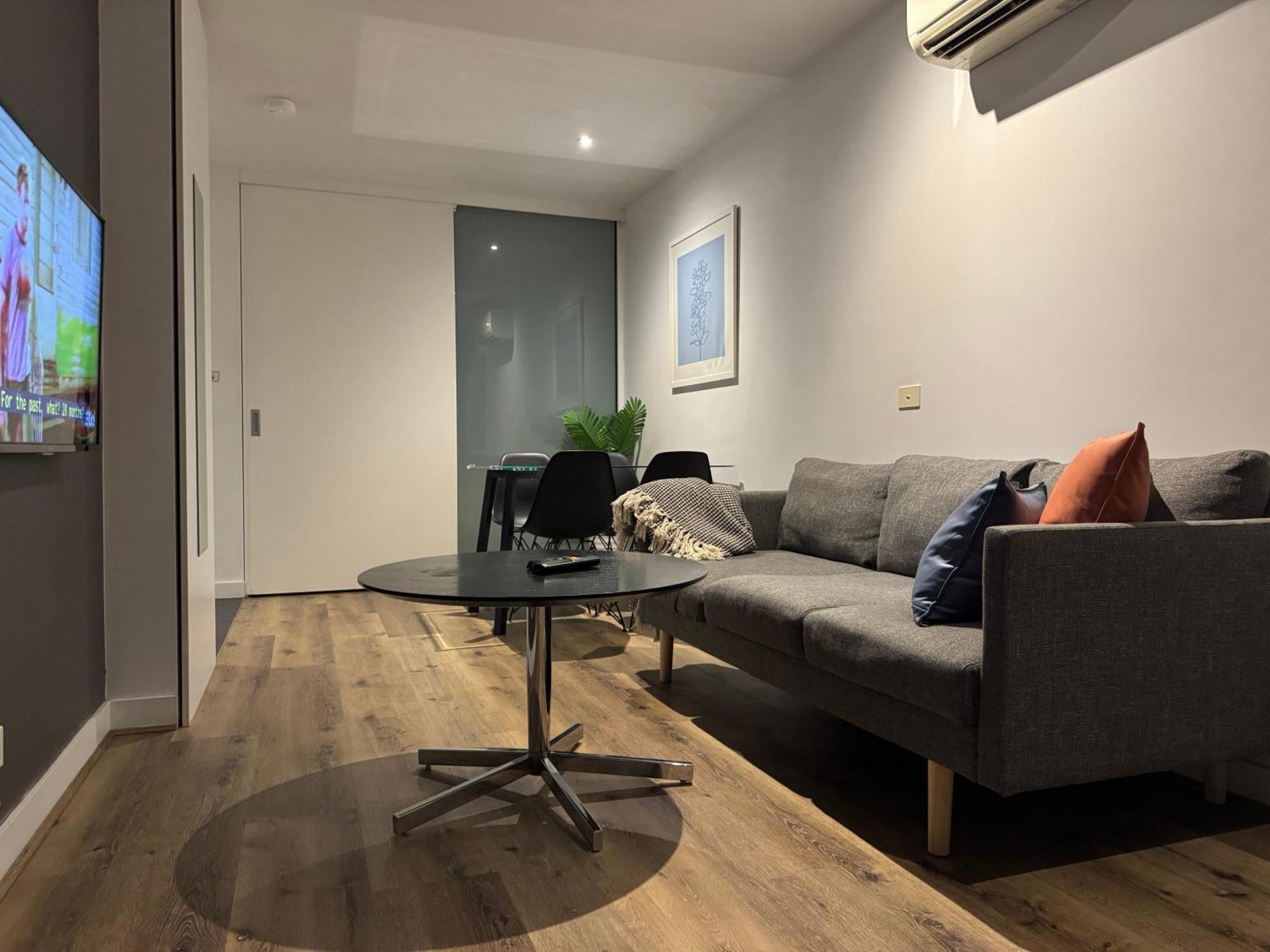 Aura On Flinders Serviced Apartments Melbourne Exterior photo