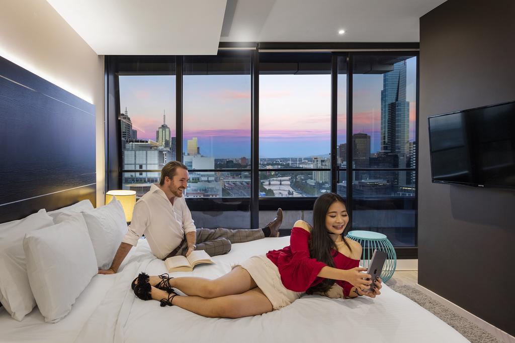 Aura On Flinders Serviced Apartments Melbourne Exterior photo